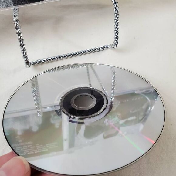 Under The Table And Dreaming - Dave Matthews Band - 1994 - Music [CD] - Picture 3 of 4